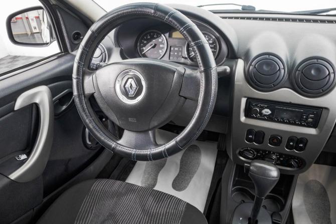 Renault Logan I Рестайлинг с пробегом 2015 года, цена 599 000 рублей, 91000 км, седан, Автокод Объявления