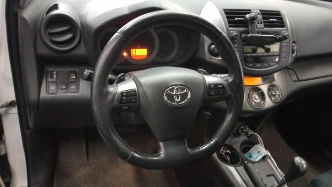 Toyota RAV4 III (XA30) Рестайлинг с пробегом 2011 года, цена 988 000 рублей, 327082 км, внедорожник, Автокод Объявления