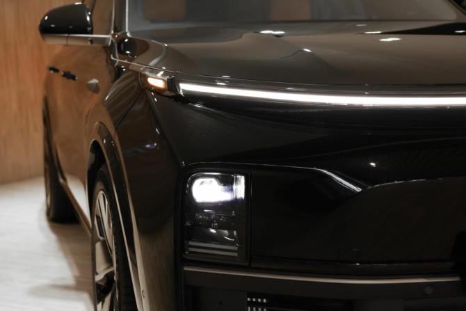 Новый Li Auto (Lixiang) L9 I Рестайлинг 2025 года, цена 12 282 985 рублей, внедорожник, Автокод Объявления
