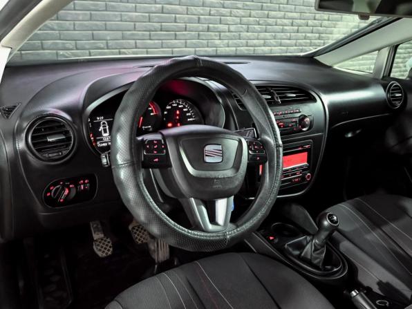 SEAT Leon II Рестайлинг с пробегом 2012 года, цена 830 000 рублей, 152491 км, хэтчбек, Автокод Объявления