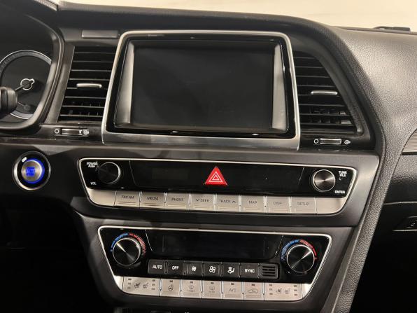 Hyundai Sonata VII (LF) Рестайлинг с пробегом 2018 года, цена 1 470 000 рублей, 240167 км, седан, Автокод Объявления