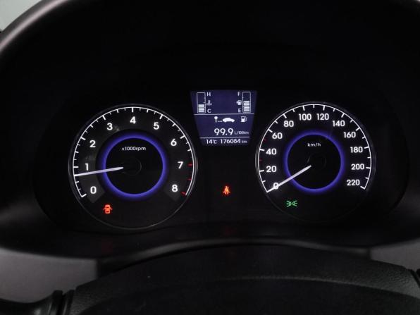 Hyundai Solaris I Рестайлинг с пробегом 2016 года, цена 914 000 рублей, 176084 км, седан, Автокод Объявления