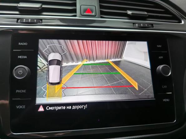 Volkswagen Tiguan II Рестайлинг с пробегом 2021 года, цена 2 699 000 рублей, 75003 км, внедорожник, Автокод Объявления