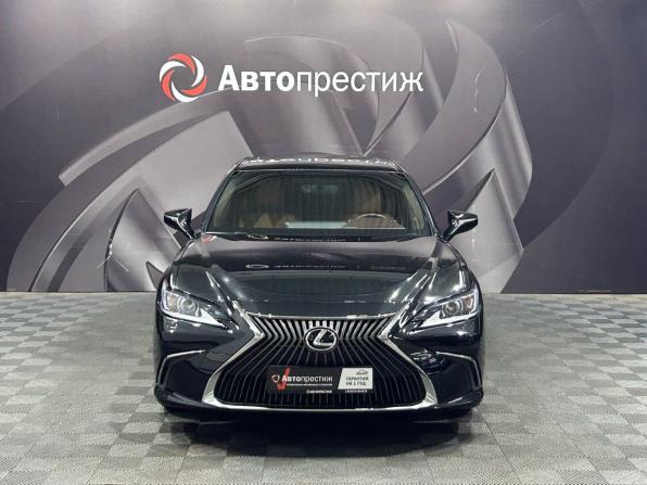 Lexus ES VII с пробегом 2019 года, цена 3 530 000 рублей, 131000 км, седан, Автокод Объявления