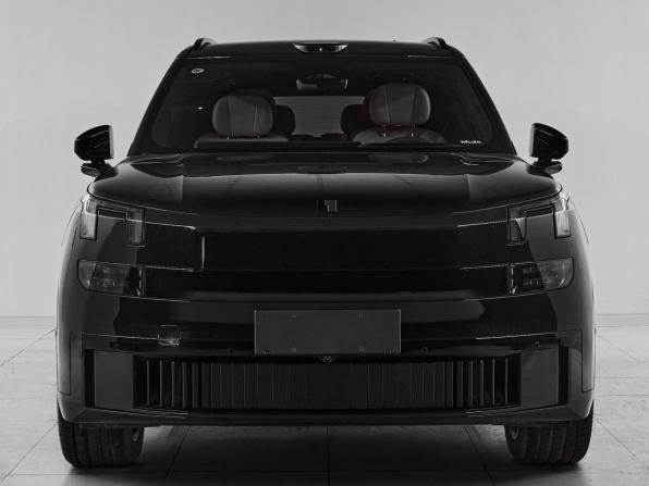 Lynk &amp; Co 900 с пробегом 2025 года, цена 7 815 000 рублей, 5 км, внедорожник, Автокод Объявления