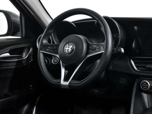 Alfa Romeo Giulia II (952) с пробегом 2018 года, цена 2 800 000 рублей, 90325 км, седан, Автокод Объявления
