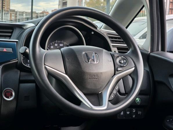 Honda Fit III Рестайлинг с пробегом 2018 года, цена 1 070 000 рублей, 109565 км, хэтчбек, Автокод Объявления