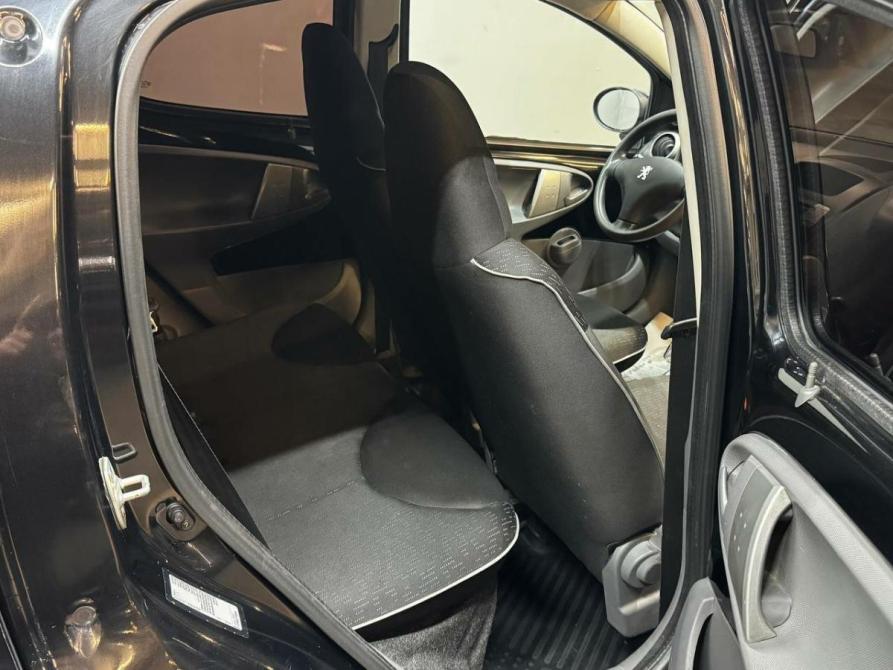 Peugeot 107 I Рестайлинг Красноярск  - изображение 12