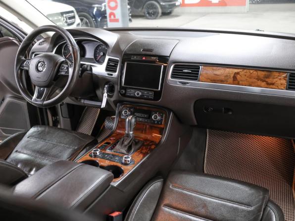Volkswagen Touareg II с пробегом 2011 года, цена 1 698 000 рублей, 328524 км, внедорожник, Автокод Объявления