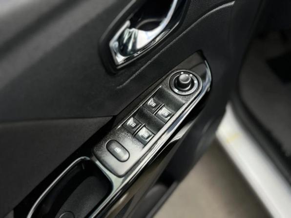 Renault Kaptur I с пробегом 2017 года, цена 1 600 000 рублей, 117179 км, внедорожник, Автокод Объявления