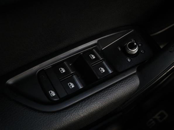 Audi Q5 II (FY) с пробегом 2018 года, цена 2 100 000 рублей, 246043 км, внедорожник, Автокод Объявления