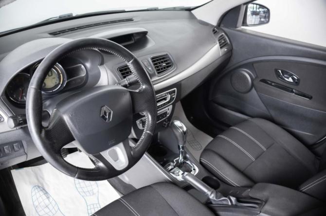 Renault Fluence I Рестайлинг с пробегом 2013 года, цена 759 000 рублей, 175256 км, седан, Автокод Объявления