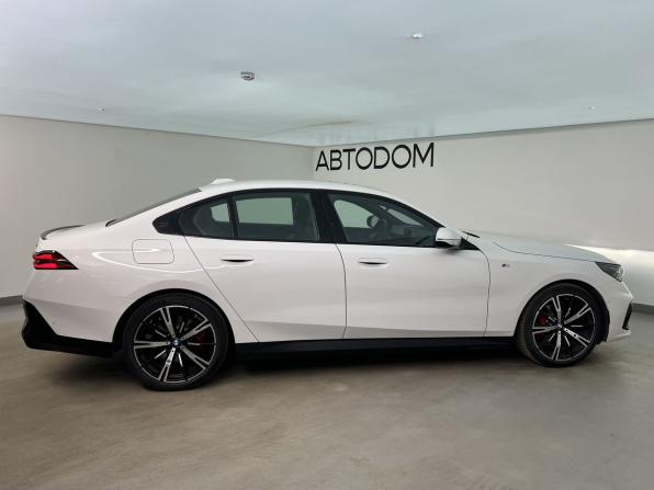 BMW 5 серии VIII (G60/G61/G68) с пробегом 2025 года, цена 9 250 000 рублей, 6220 км, седан, Автокод Объявления