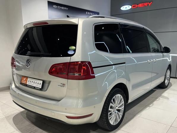Volkswagen Sharan II с пробегом 2013 года, цена 1 450 000 рублей, 64062 км, минивэн, Автокод Объявления