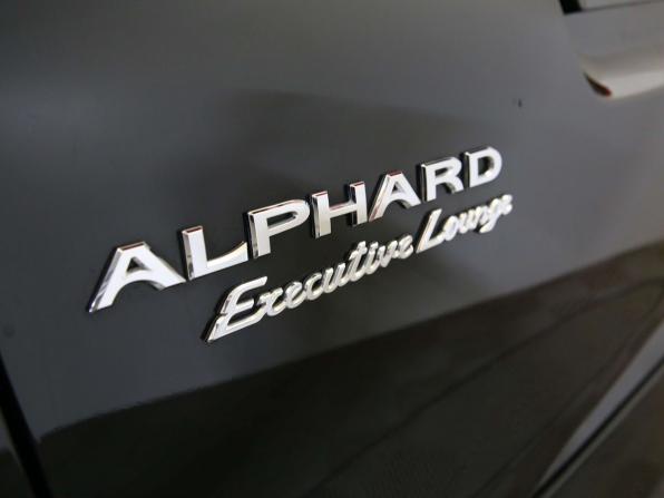 Toyota Alphard III Рестайлинг с пробегом 2022 года, цена 5 500 000 рублей, 90029 км, минивэн, Автокод Объявления