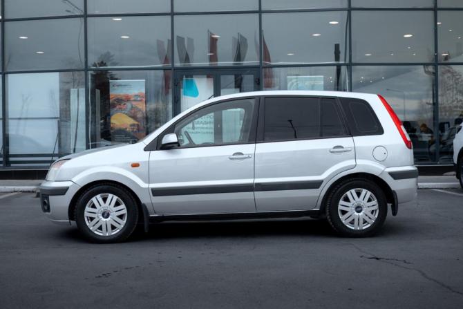 Ford Fusion I Рестайлинг с пробегом 2008 года, цена 449 000 рублей, 214810 км, хэтчбек, Автокод Объявления