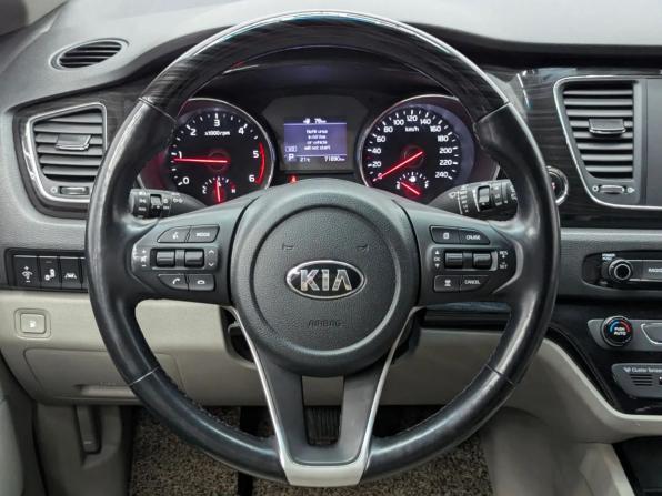Kia Carnival III с пробегом 2019 года, цена 3 100 000 рублей, 71890 км, минивэн, Автокод Объявления