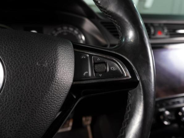 Skoda Superb III с пробегом 2017 года, цена 1 899 000 рублей, 181779 км, лифтбек, Автокод Объявления