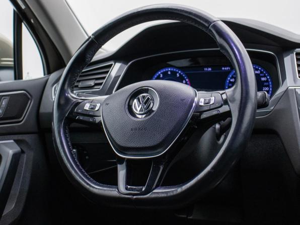 Volkswagen Tiguan II с пробегом 2017 года, цена 2 868 000 рублей, 99632 км, внедорожник, Автокод Объявления