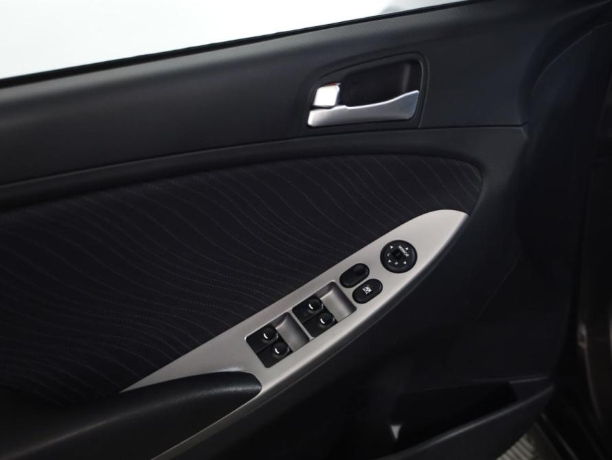 Hyundai Solaris I Рестайлинг Санкт-Петербург  - изображение 16