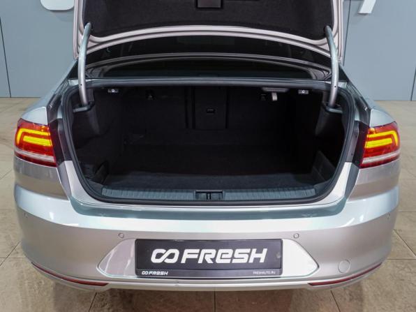 Volkswagen Passat B8 с пробегом 2017 года, цена 1 909 000 рублей, 171988 км, седан, Автокод Объявления