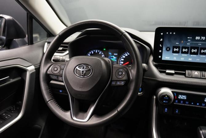 Toyota RAV4 V (XA50) с пробегом 2021 года, цена 3 680 000 рублей, 94571 км, внедорожник, Автокод Объявления