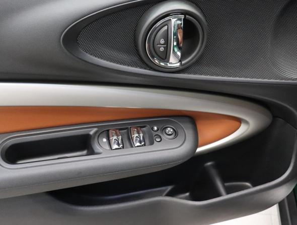 Mini Clubman II Рестайлинг с пробегом 2021 года, цена 3 190 000 рублей, 19718 км, универсал, Автокод Объявления