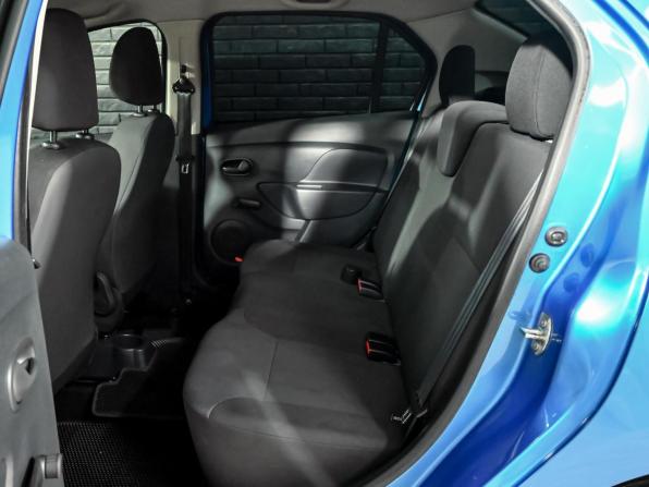 Renault Logan II Рестайлинг с пробегом 2018 года, цена 990 000 рублей, 69597 км, седан, Автокод Объявления