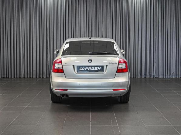 Skoda Octavia II (A5) Рестайлинг с пробегом 2011 года, цена 1 049 000 рублей, 208915 км, лифтбек, Автокод Объявления