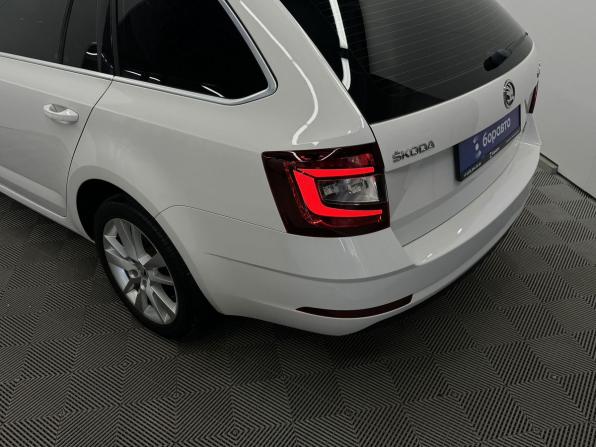 Skoda Octavia III (A7) Рестайлинг с пробегом 2019 года, цена 1 880 000 рублей, 206376 км, универсал, Автокод Объявления