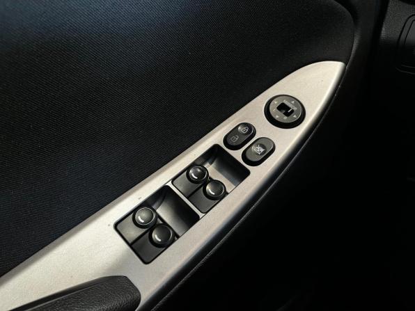 Hyundai Solaris I Рестайлинг с пробегом 2015 года, цена 1 060 000 рублей, 138483 км, седан, Автокод Объявления