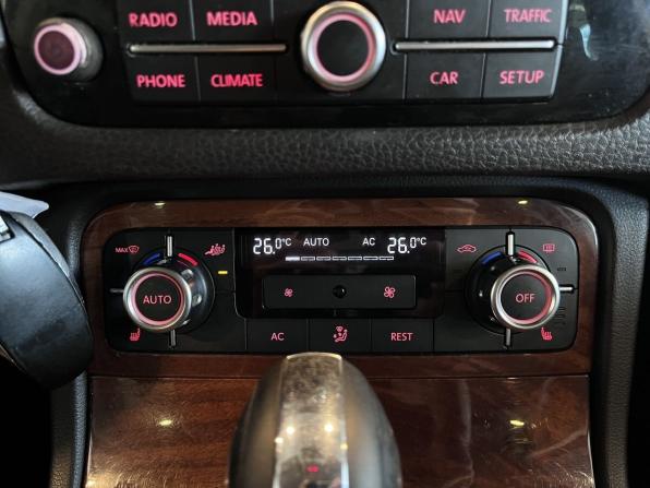Volkswagen Touareg II с пробегом 2010 года, цена 1 285 000 рублей, 551435 км, внедорожник, Автокод Объявления