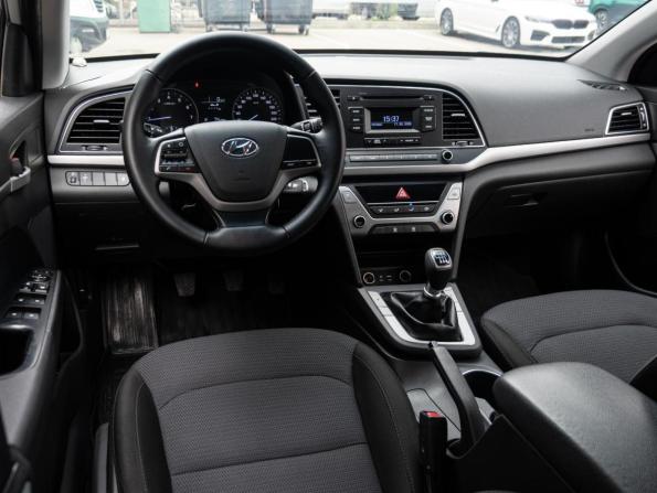 Hyundai Elantra VI (AD) с пробегом 2017 года, цена 1 300 000 рублей, 165933 км, седан, Автокод Объявления
