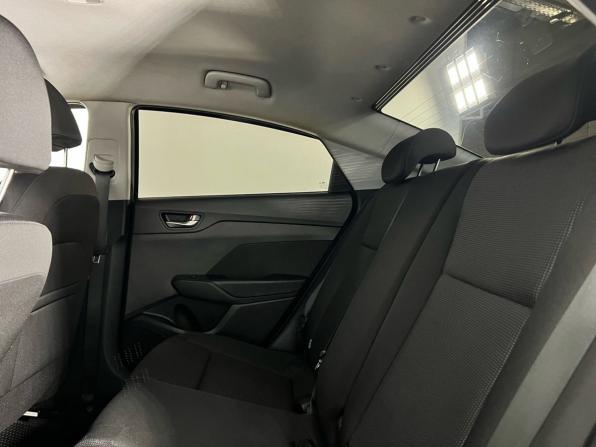 Hyundai Solaris II с пробегом 2017 года, цена 955 000 рублей, 211000 км, седан, Автокод Объявления