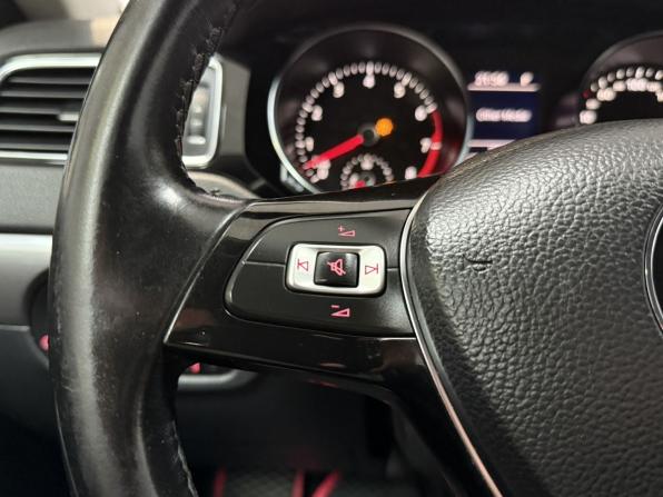 Volkswagen Jetta VI Рестайлинг с пробегом 2016 года, цена 1 272 000 рублей, 178880 км, седан, Автокод Объявления