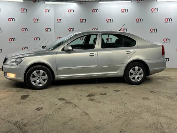 Skoda Octavia II (A5) Рестайлинг с пробегом 2012 года, цена 649 000 рублей, 296000 км, лифтбек, Автокод Объявления