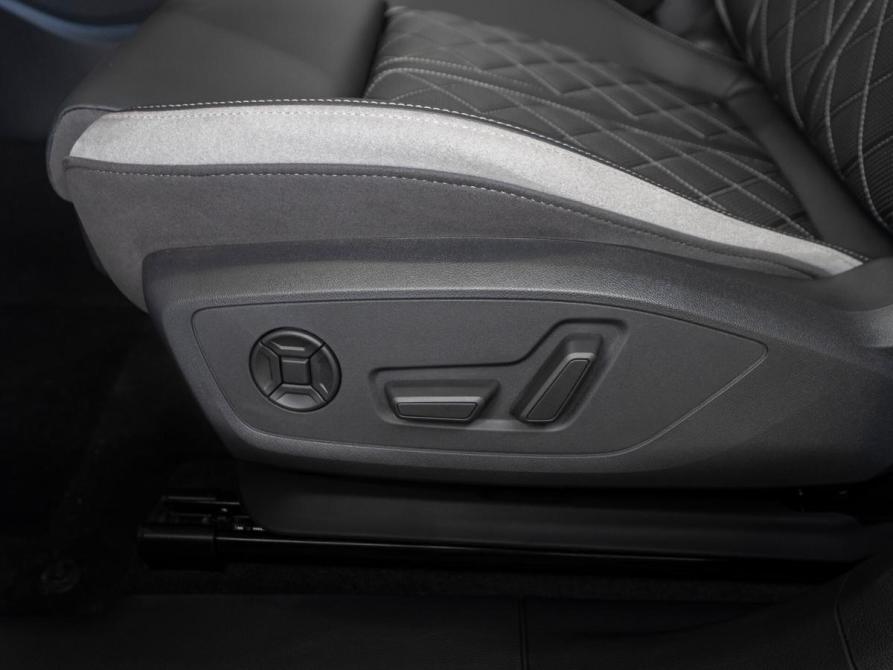 Audi Q3 II (F3) Москва  - изображение 14