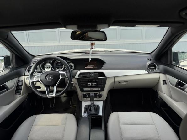 Mercedes-Benz C-Класс III (W204) Рестайлинг с пробегом 2011 года, цена 1 400 000 рублей, 264244 км, седан, Автокод Объявления
