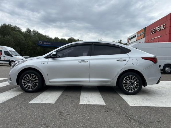 Hyundai Solaris II с пробегом 2017 года, цена 1 260 000 рублей, 76672 км, седан, Автокод Объявления