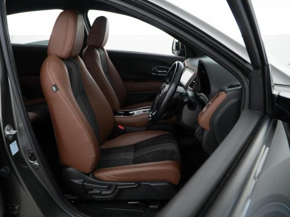 Honda Vezel I Рестайлинг с пробегом 2020 года, цена 2 282 046 рублей, 29923 км, внедорожник, Автокод Объявления