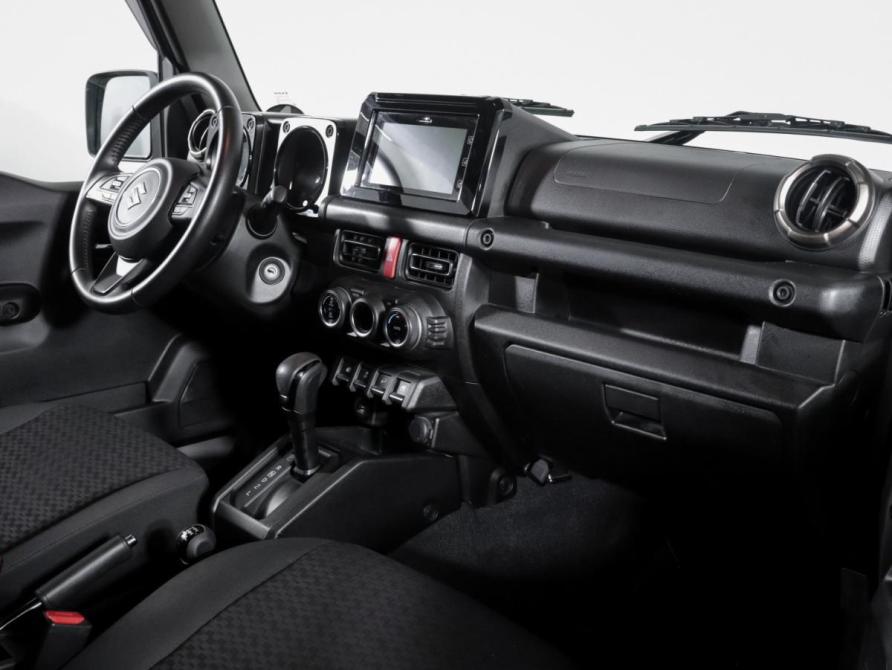 Suzuki Jimny IV Москва  - изображение 9