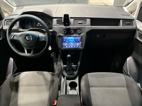 Volkswagen Caddy IV с пробегом 2019 года, цена 1 870 000 рублей, 175374 км, компактвэн, Автокод Объявления