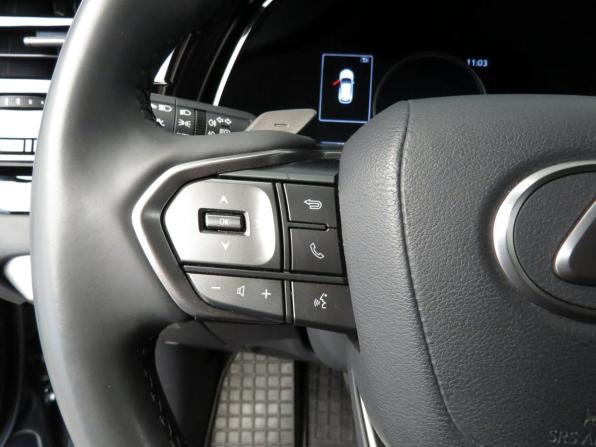 Lexus RX V с пробегом 2023 года, цена 7 999 000 рублей, 28000 км, внедорожник, Автокод Объявления