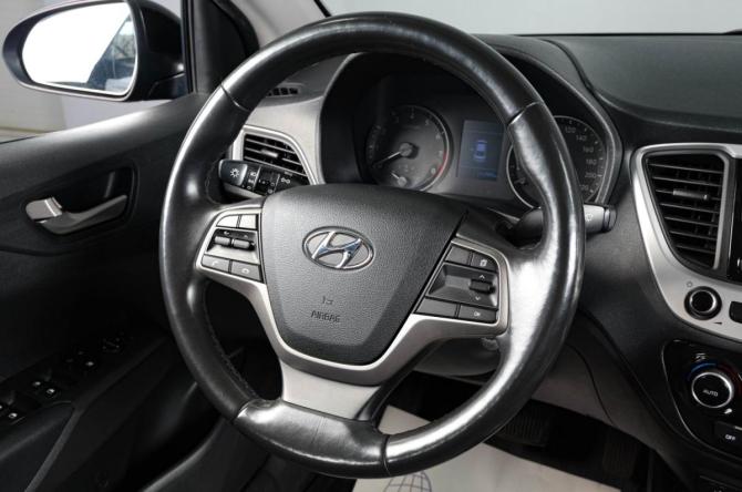 Hyundai Solaris II с пробегом 2017 года, цена 1 299 000 рублей, 116985 км, седан, Автокод Объявления