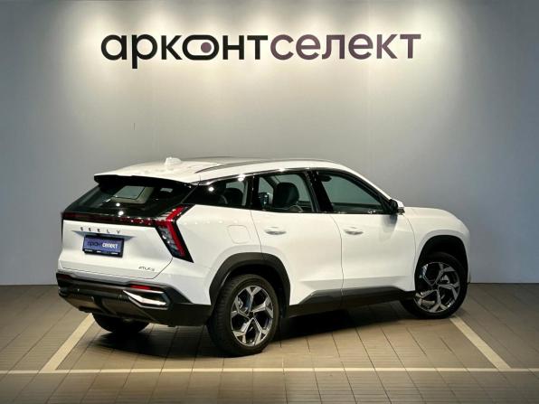 Geely Atlas II с пробегом 2023 года, цена 2 709 000 рублей, 29000 км, внедорожник, Автокод Объявления