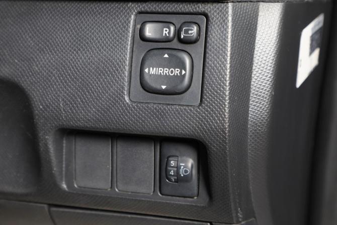 Toyota Ractis I с пробегом 2010 года, цена 949 000 рублей, 105000 км, хэтчбек, Автокод Объявления