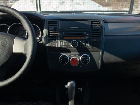 Nissan Tiida I Рестайлинг с пробегом 2012 года, цена 770 000 рублей, 238562 км, хэтчбек, Автокод Объявления