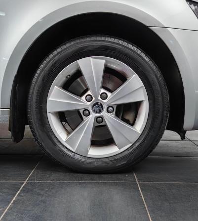 Skoda Octavia III (A7) Рестайлинг с пробегом 2018 года, цена 2 245 000 рублей, 83123 км, лифтбек, Автокод Объявления