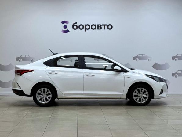 Hyundai Solaris II Рестайлинг с пробегом 2021 года, цена 1 580 000 рублей, 81563 км, седан, Автокод Объявления