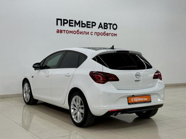 Opel Astra J с пробегом 2011 года, цена 615 000 рублей, 242486 км, хэтчбек, Автокод Объявления
